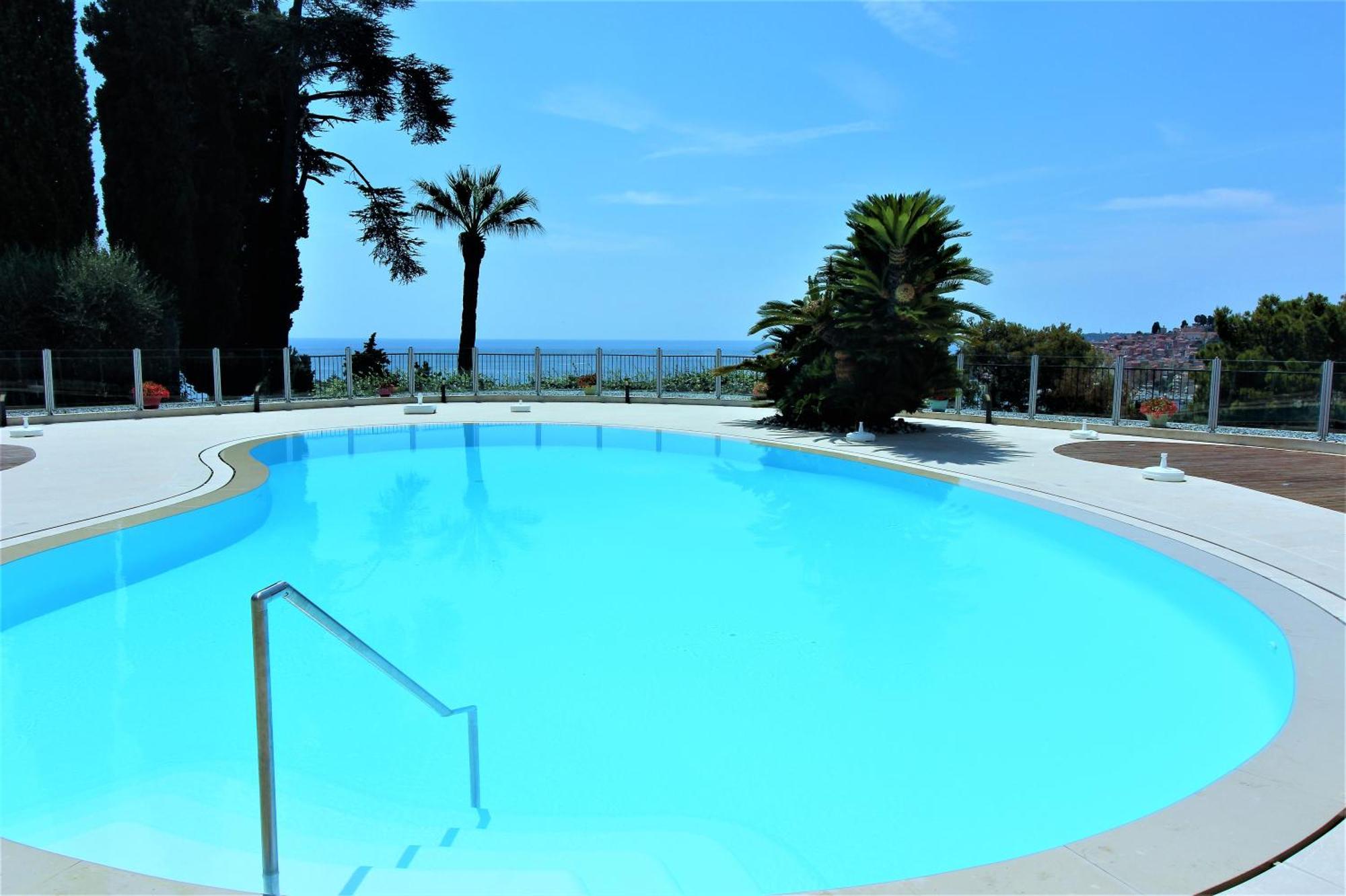 Garavan Avec Piscine A Proximite Italie Et Monaco *